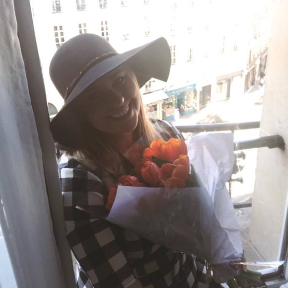 Meet your Posher, Katie - Picture 1 of 1